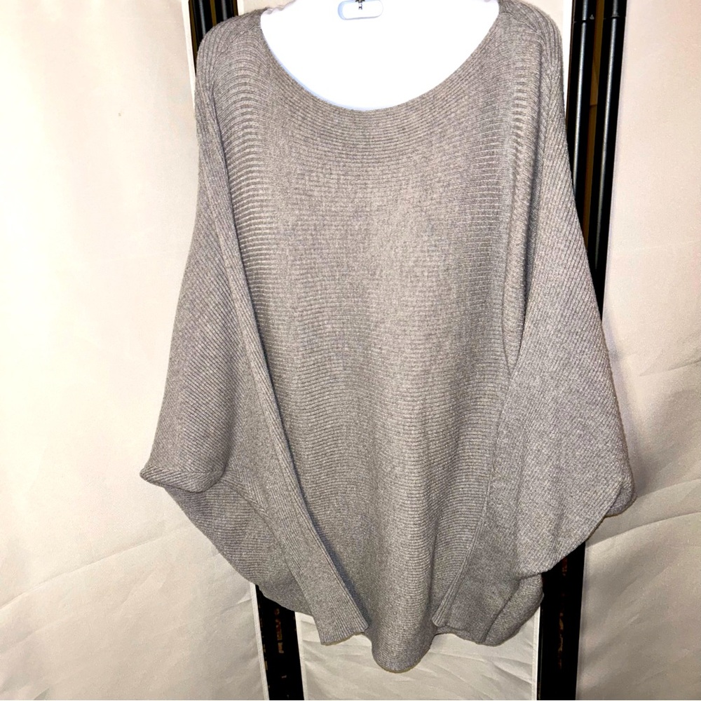 Lightweight Dolman gray Sweater xL